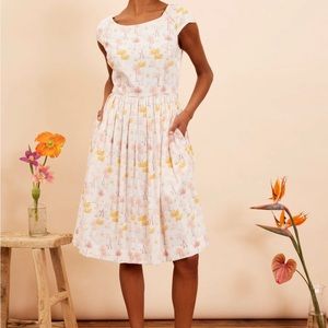 NEW Emily & Fin CLAUDIA Sunrise Beach Retro Dress with Pockets Size Medium